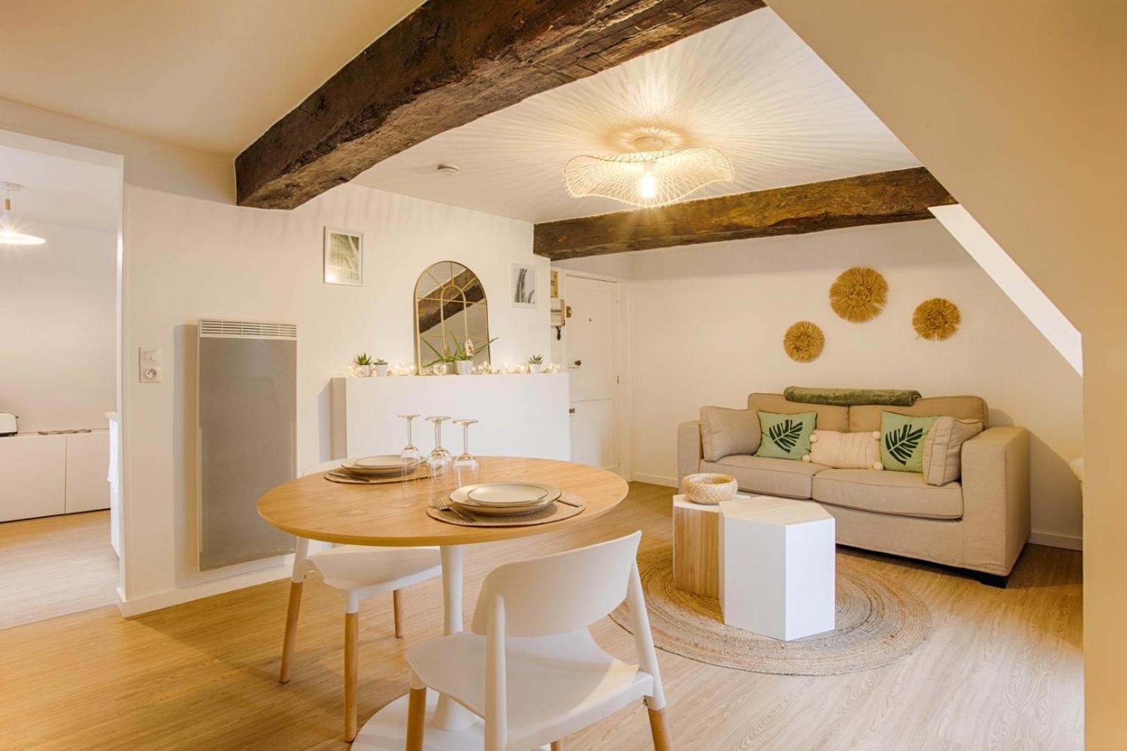 La Casa Amore — Joli Nid Douillet Place St-Sauveur Caen Buitenkant foto